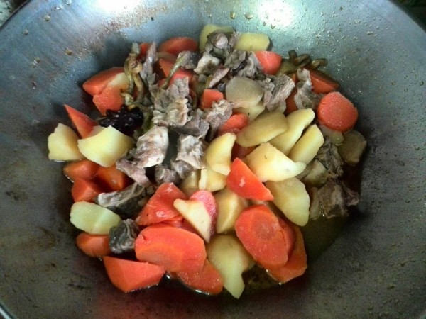 Beef Stew with Potatoes and Carrots recipe