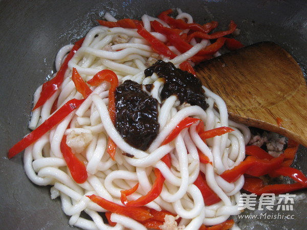 Stir-fried Potato Powder with Korean Spicy Sauce recipe