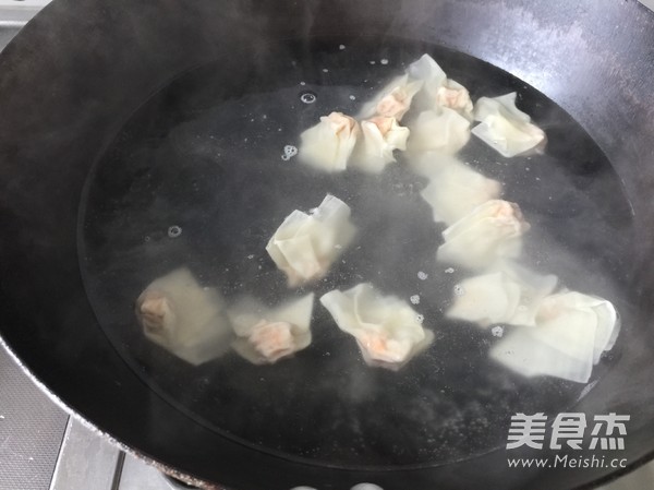 Three Fresh Wontons recipe