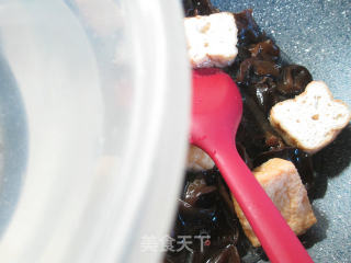 Tofu with Black Fungus and Oil recipe
