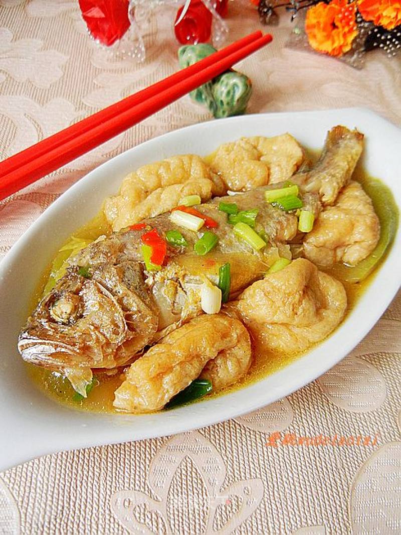 Oil Tofu Small Yellow Croaker in Casserole