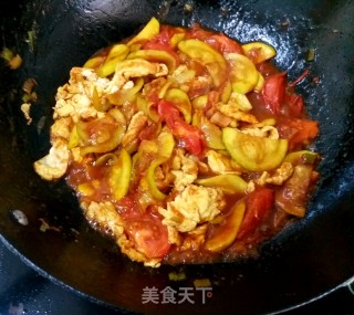 Tomato Melon and Egg Noodles recipe