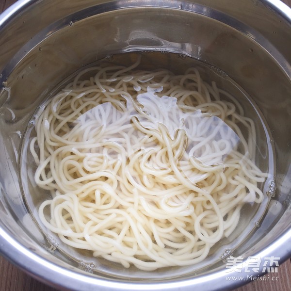 Beef Noodles with Curry and Thick Soup recipe