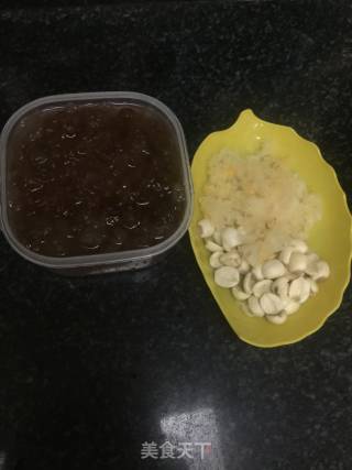 Lotus Seed Tremella Peach Gum Syrup recipe