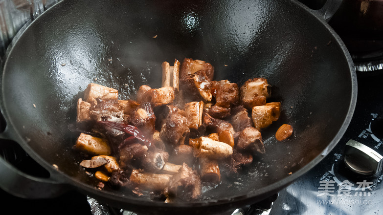 Braised Pork Ribs with Bean Sticks recipe