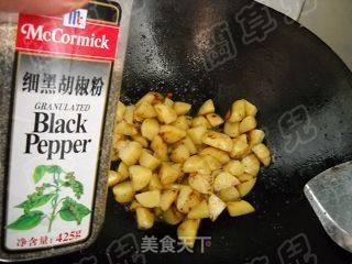 [sichuan Cuisine] Stir-fried Peppers and Small Potatoes recipe