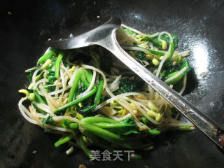 #trust of Beauty# Spinach Fried Soybean Sprouts recipe