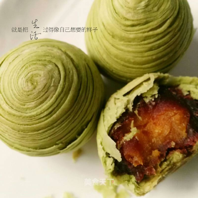 Matcha Spiral Pastry recipe