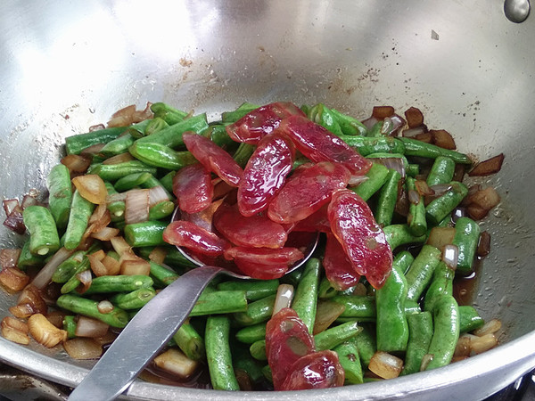 Braised Rice with Sausage and Beans recipe