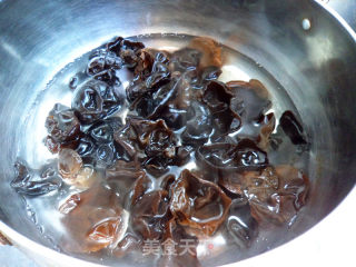 Stir-fried Wild Fungus recipe