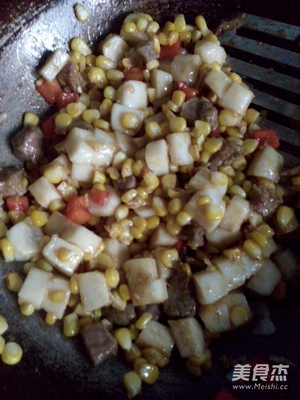 Stir-fried Beef with Corn Kernels in Rice Cake recipe