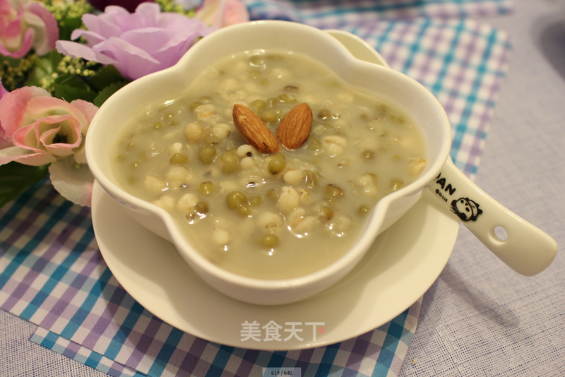 Mung Bean and Coix Seed Soup
