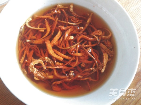 Steamed Shiitake Mushroom Lion's Head with Cordyceps Flower recipe