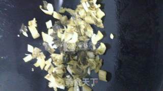 Stir-fried Cuttlefish with Pickles recipe
