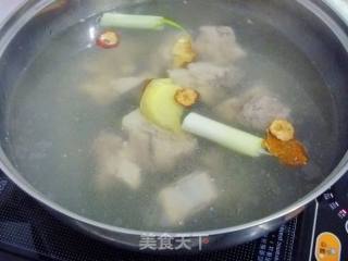 [winter Healthy Vegetables] Calcium Supplement and Moisturizing Soup---flower Mushroom and Corn Ribs Soup recipe