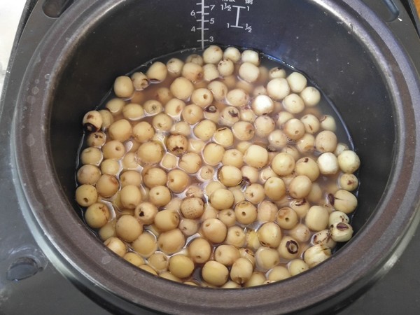 Mooncake with Lotus Seed Paste and Egg Yolk recipe