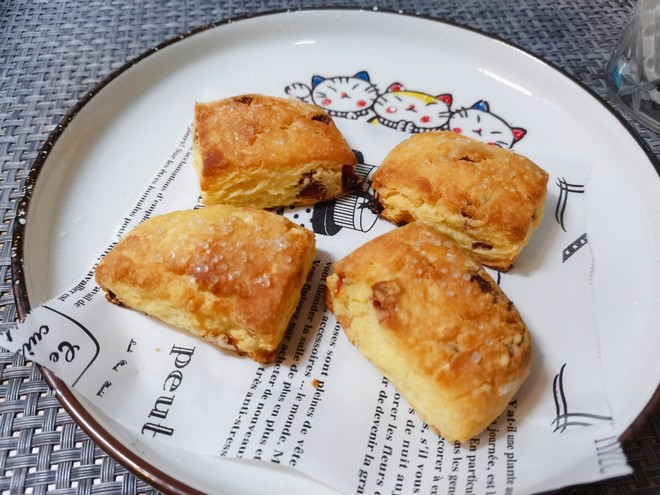 Low-fat and Fresh-yogurt and Strawberry Scones (as Delicious As Blue Jar Cookies!) recipe