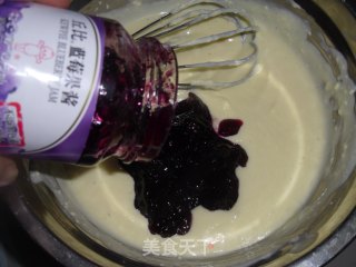 Frozen Cheese with Blueberry Sauce recipe