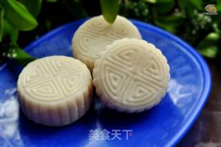 Custard Snowy Mooncakes recipe