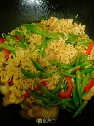 Braised Noodles with Beans recipe