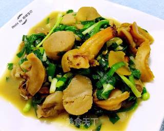 Fried Leek with Big Clams recipe