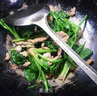 Stir-fried Spinach with Lean Pork recipe