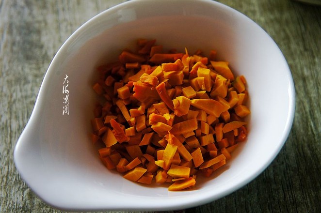 Pumpkin, Wolfberry and Multi-grain Rice Porridge recipe
