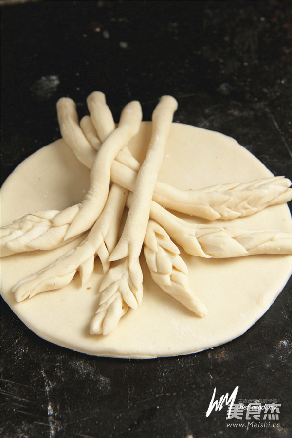 Wheat Ears Garnished Bread recipe