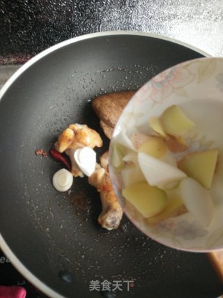 Braised Chicken Wings Root Potatoes recipe