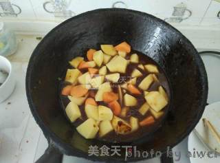 Stewed Pork Ribs with Potatoes recipe