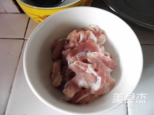 Stir-fried Pork Slices with Asparagus recipe