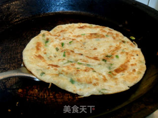 Simple and Easy to Make-crispy Green Onion Pancake (with Detailed Instructions for Hot Noodles) recipe