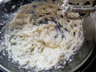 Salted Egg Yolk Almond Crisp recipe