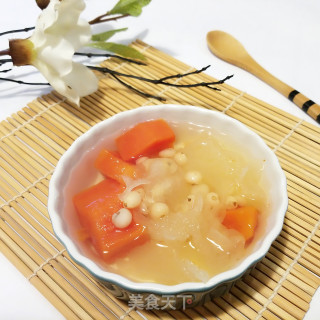 Stewed Snow Fungus with Papaya and Chuanbei recipe