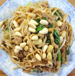 Fried Noodles with Bean Dan Pine Nut Sauce recipe