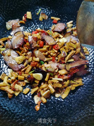 Stir-fried Bacon with Dried Radish recipe