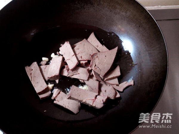 Stir-fried Pork Liver with Broccoli recipe