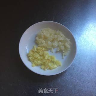 Stir-fried Carrots with Parsley recipe