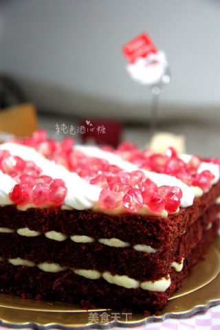 Red Pomegranate Cheese Velvet Cake recipe