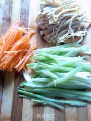 Sisi Refreshing Home-cooked Flavor——————cold Colored Silk recipe