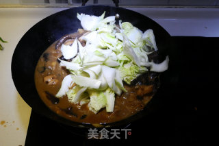 Braised Chicken Nuggets with Cabbage and Mushrooms recipe