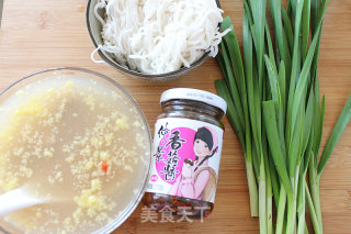 Refreshing Chicken Soup Rice Noodles recipe