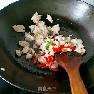 Stir-fried Green Bamboo Shoots and Carrot Slices recipe