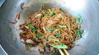 Fried Noodles with Vegetables and Pork recipe