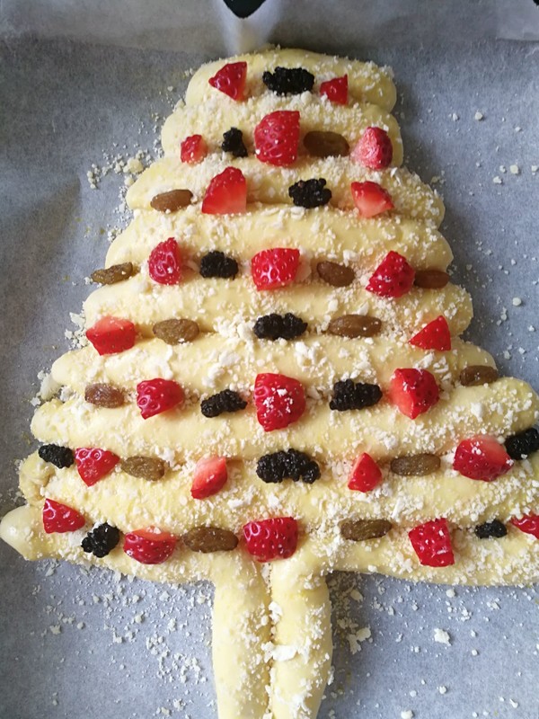 Nice Christmas Tree Bread recipe