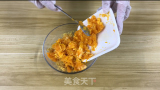 Salted Egg Yolk Pork Floss Mochi Buns recipe