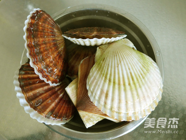 Steamed Scallops with Garlic Vermicelli recipe