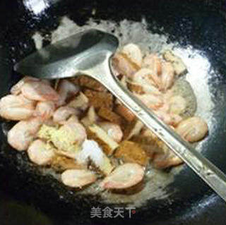 Stir-fried Jiangbai Shrimp recipe