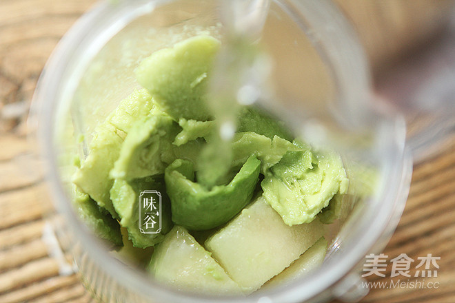 Avocado Pear Juice recipe