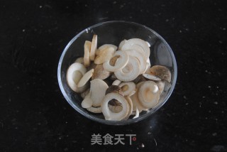 Shacha Straw Mushroom Meat Sauce Noodle recipe